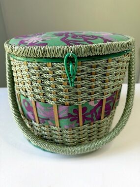 Vintage Singer Sewing Basket W/Handle Round Woven Wicker Green Satin Interior